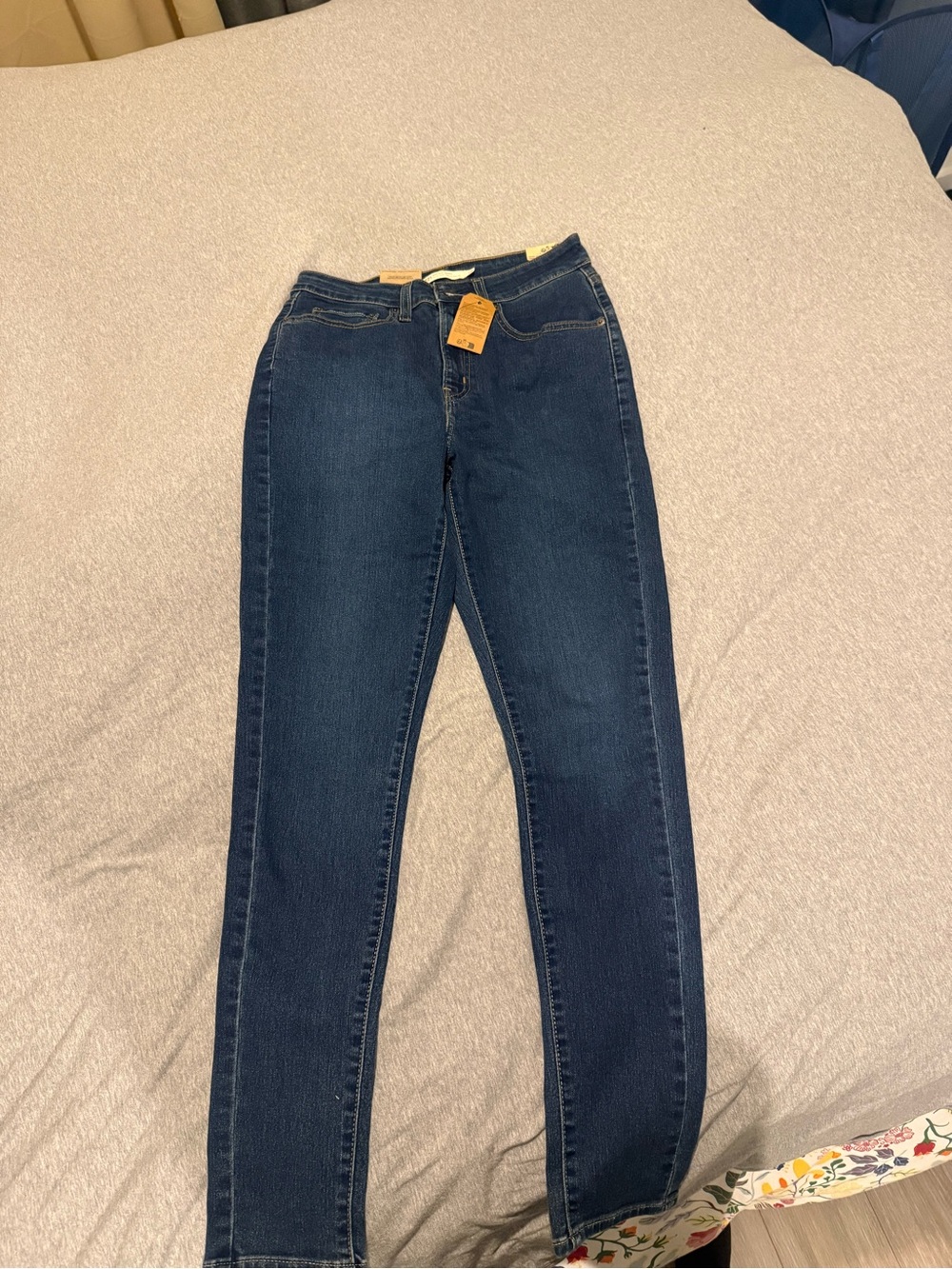 BNWT Levi’s 721 High Rise Skinny Dark Blue 28 x 30
